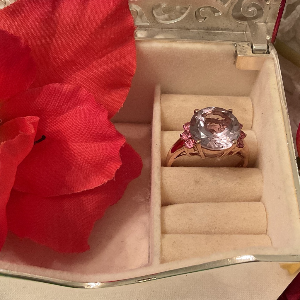Jtv New Without Tags 18k Rose Gold Over 925 Sterling Lavender Qts Pink Cz Ring 9 75$
